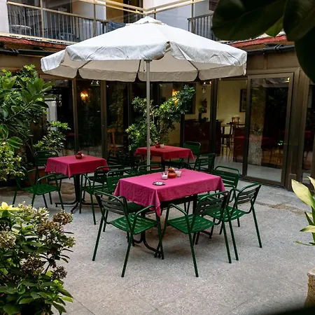 Mercedes, Lloret de Mar