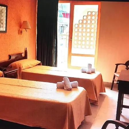 Mercedes, Hotel